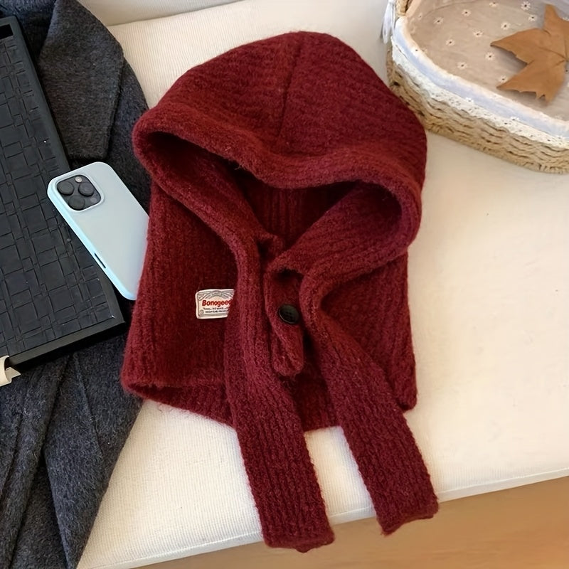 Stickad balaclava med huva och knappar i mjukt material