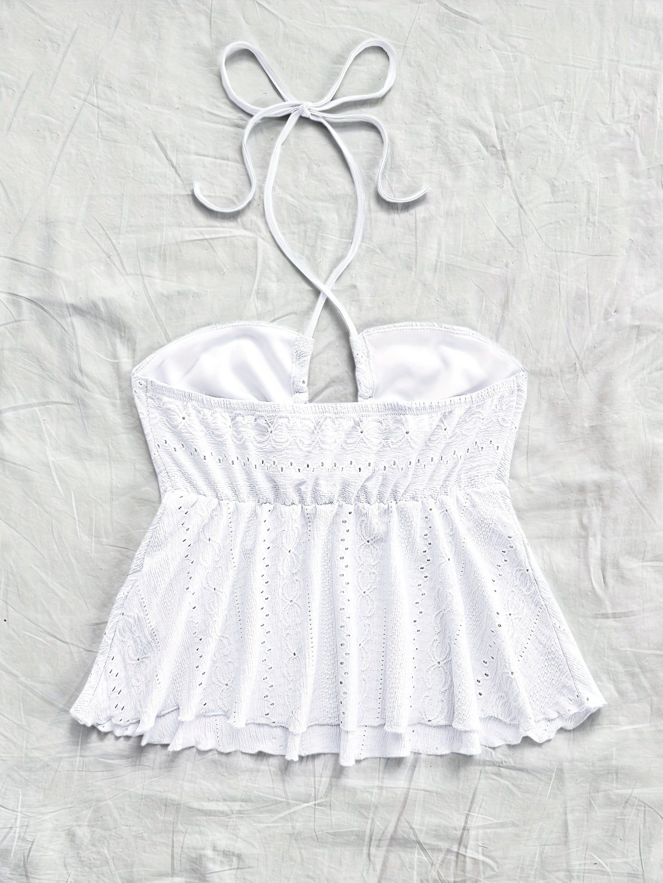 Dam Halterneck Sommartopp med Broderade Detaljer – Romantisk Babydoll Stil