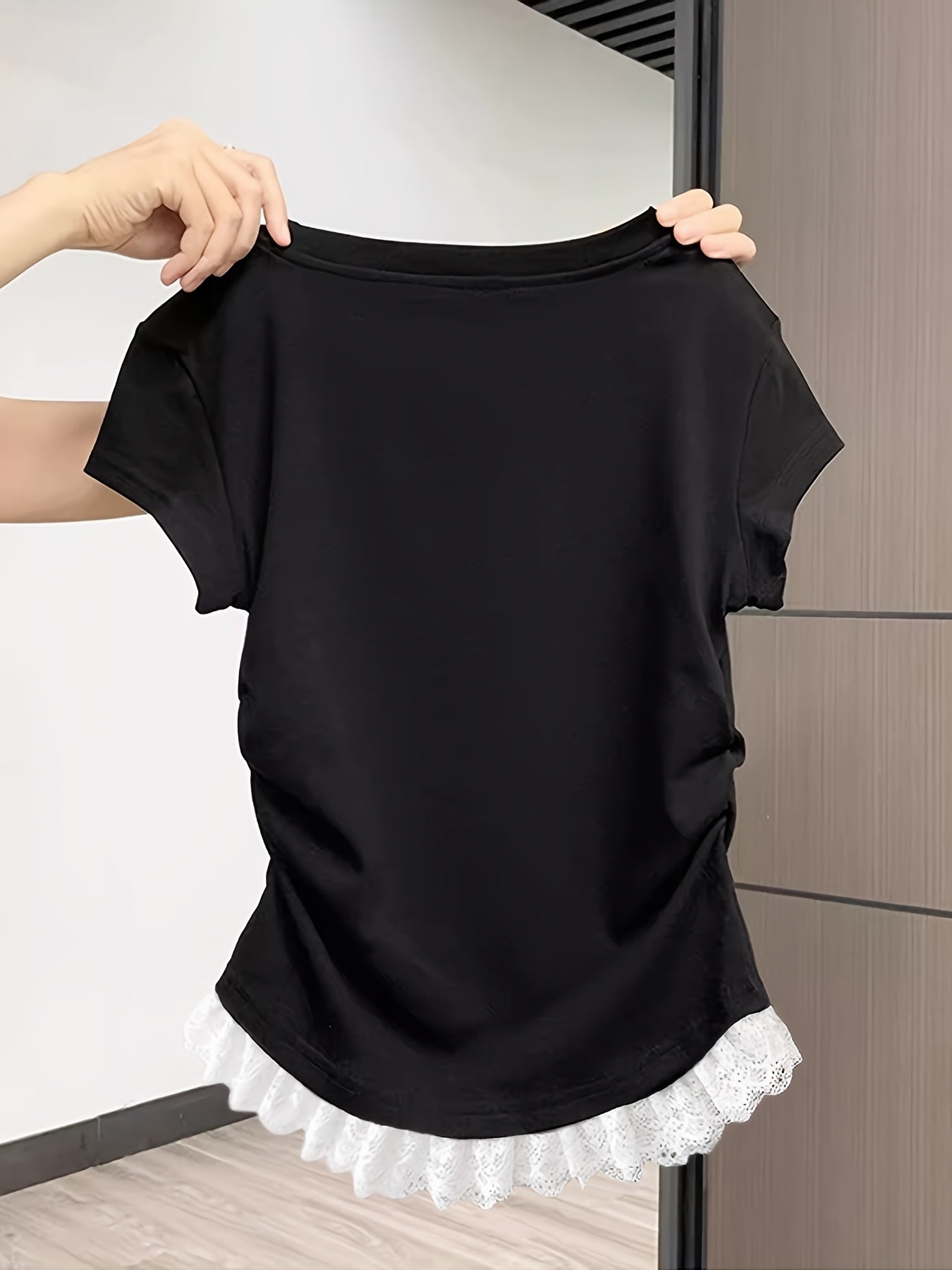 Dam Topp med Korta Ärmar och Ruchade Sidor, Feminint Volangslut, Vardagsstil