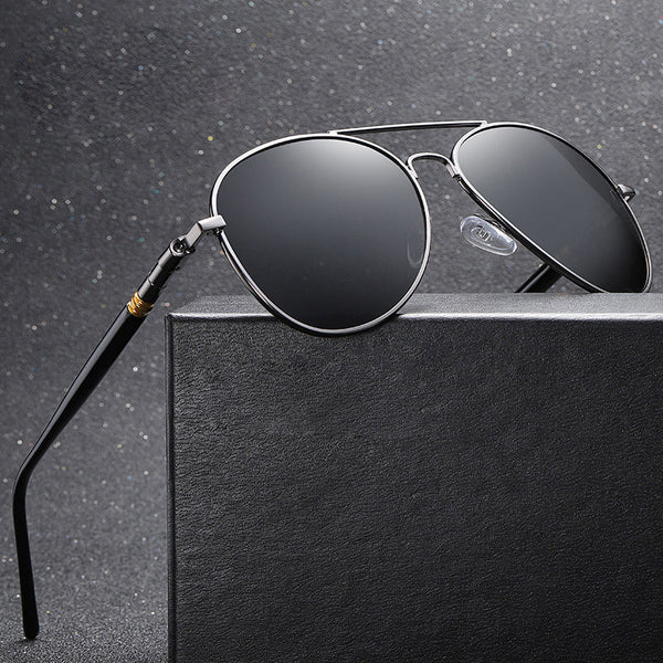 Polariserade Aviator Solglasögon för Herr – Elegant Stil & UV-skydd