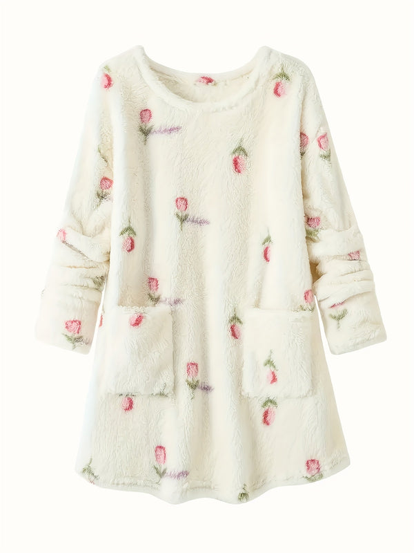 Vit nattlinne i mjukt material med blommigt mönster och fickor