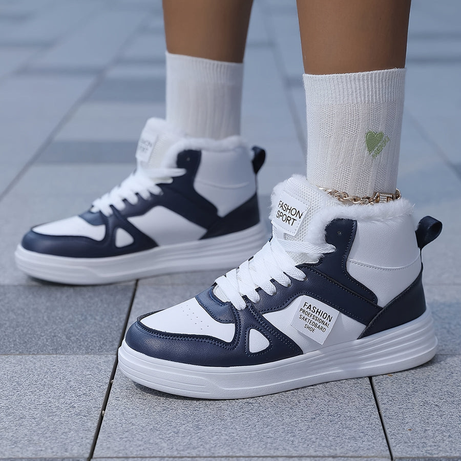 Vinterfodrade sneakers med högt skaft och snörning, tre färger