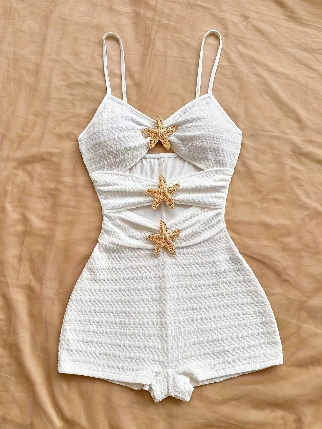 Dam Playsuit Strandmode med Sjöstjärne-detaljer och Trendiga Utskärningar – Perfekt för Semester och Poolparty