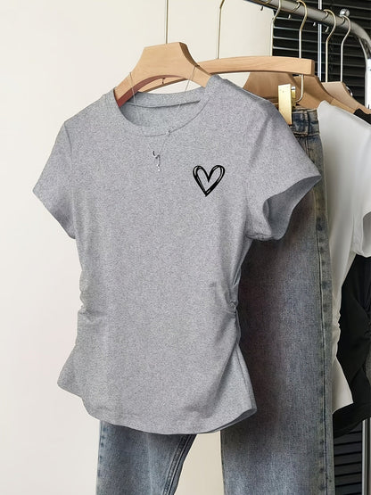 Dam T-shirt med hjärtmotiv och smickrande passform – Trendigt vardagsplagg