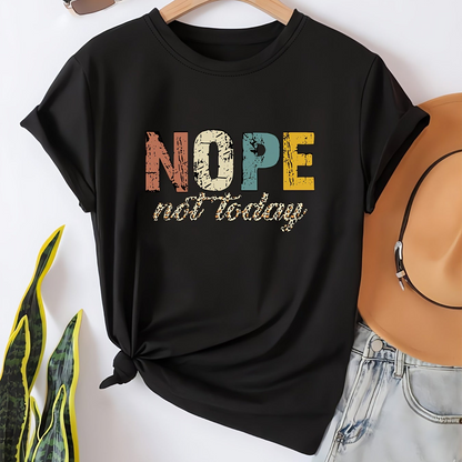 Dam T-shirt med tryck – Avslappnad grafisk stil och humoristiskt budskap – Perfekt för vardagsbruk