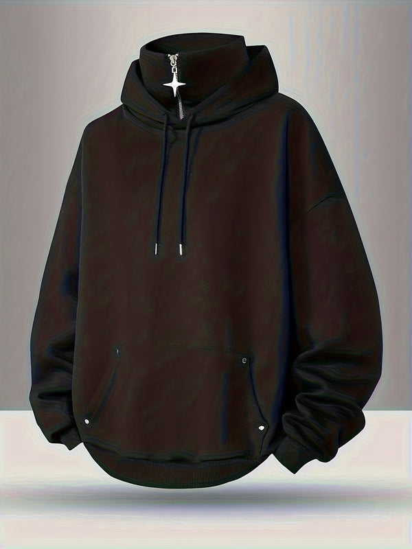 Svart hoodie med hög krage, dragkedja och huva, oversized modell med fickor