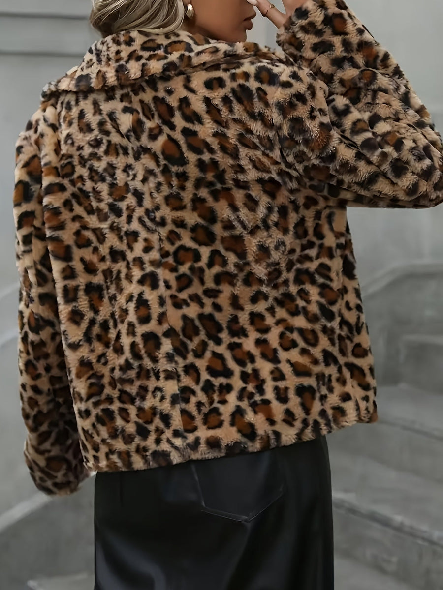 Leopardmönstrad damjacka i fuskpäls med krage och långa ärmar