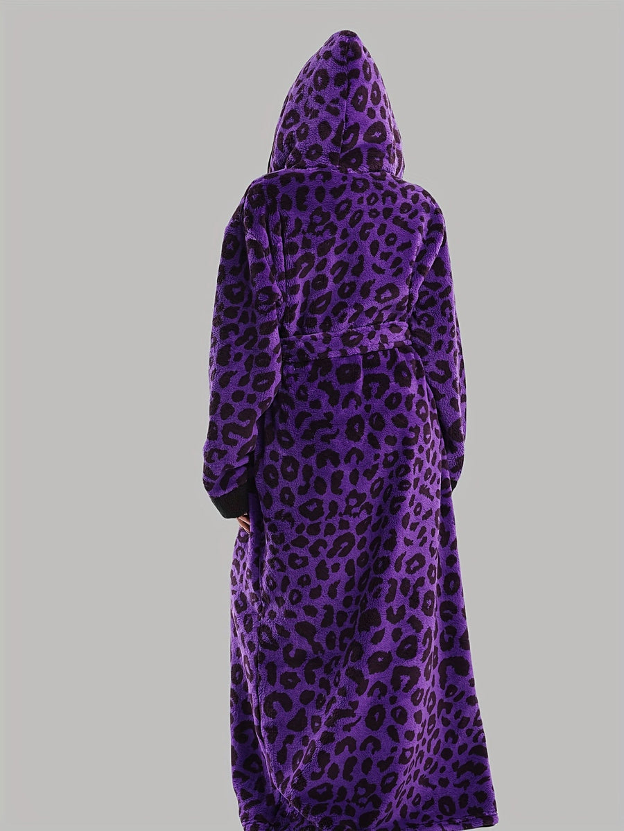 Leopardmönstrad morgonrock med huva i mjukt material