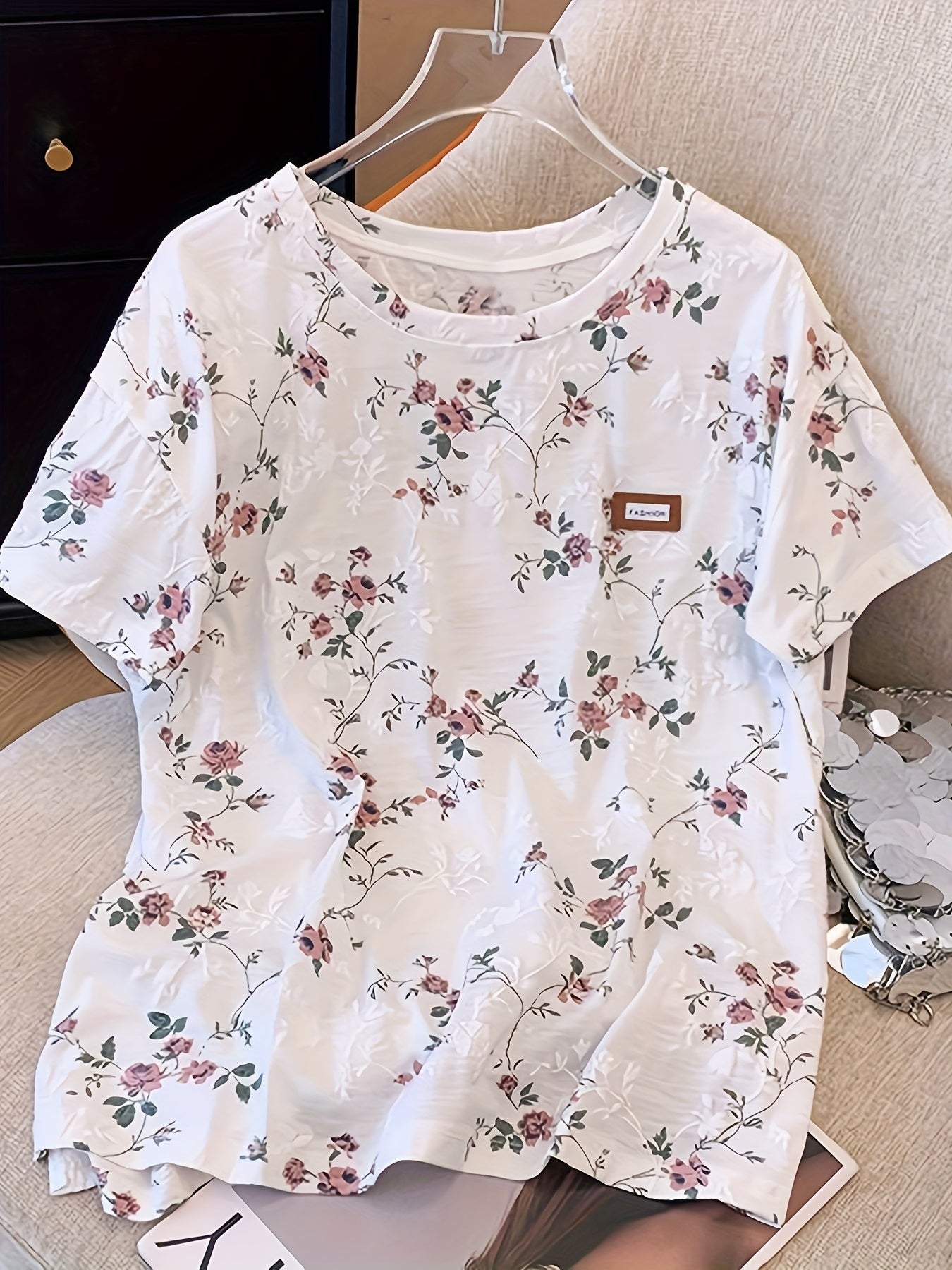 Dam T-shirt med blommigt mönster, avslappnad stil, vardagsbruk