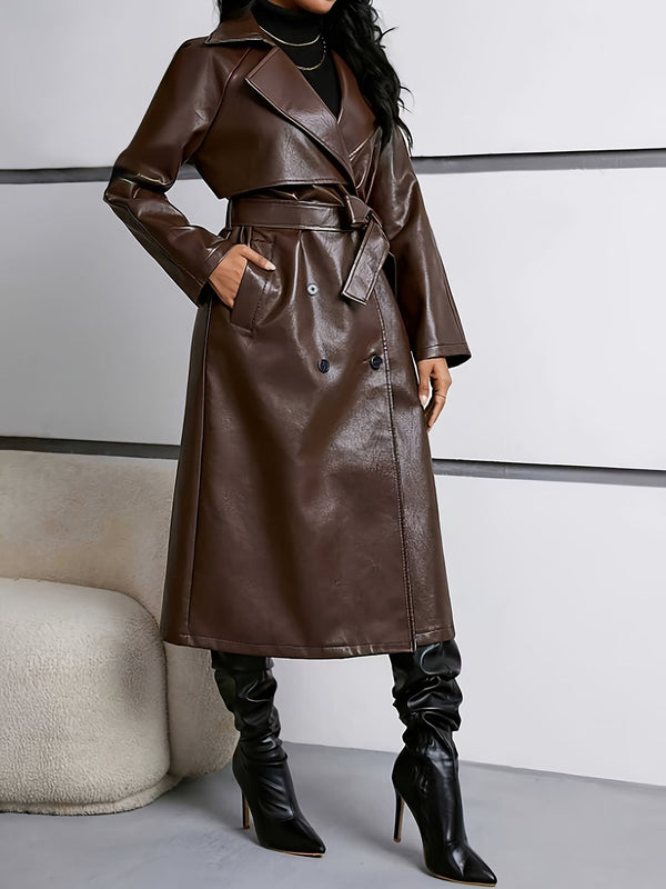 Brun lång trenchcoat i läderimitation med bälte och dubbel knäppning