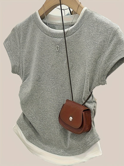 Dam T-shirt med modern lager-på-lager-look och avslappnad passform – Perfekt för vardag och fritid