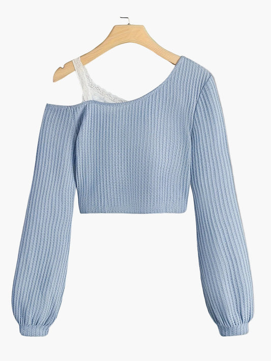 Damtröja med Asymmetrisk Axellös Design och Spetsdetalj – Trendig Stickad Top för Vardag och Fest