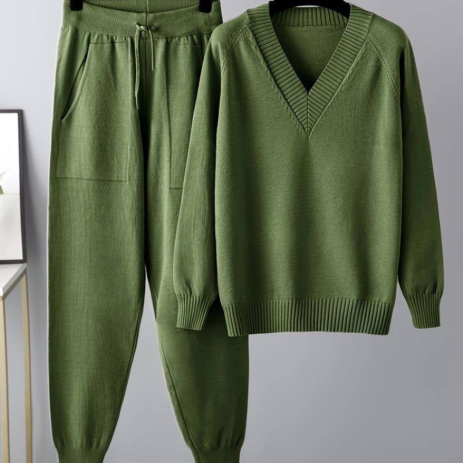 Stickat tvilling-set dam V-ringad tröja och byxor med mudd beige
