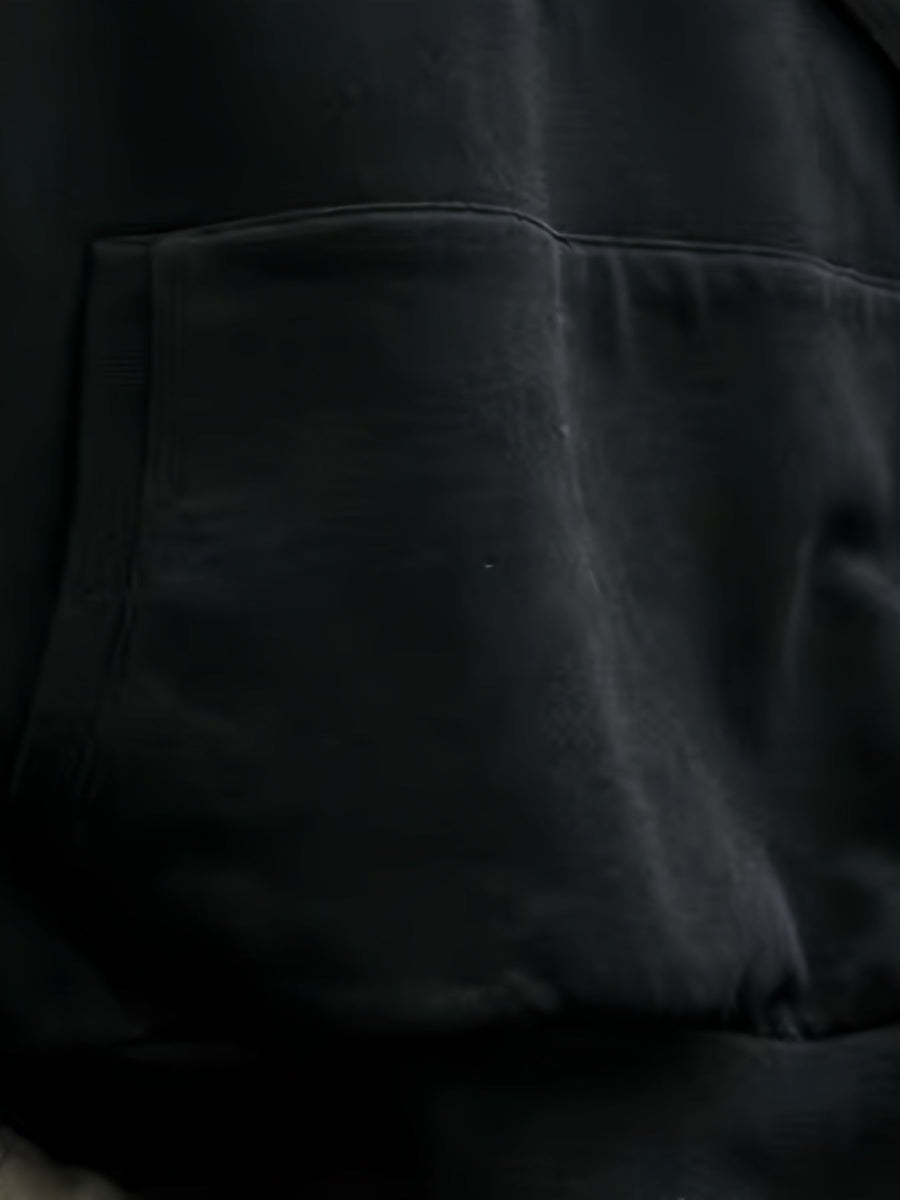 Herrhoodie med ficka och texttryck, stickade detaljer på ärmarna, khaki/svart