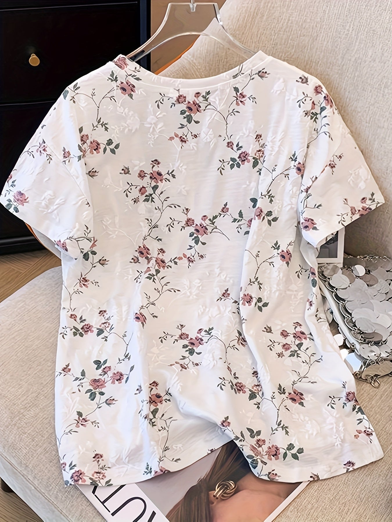 Dam T-shirt med blommigt mönster, avslappnad stil, vardagsbruk