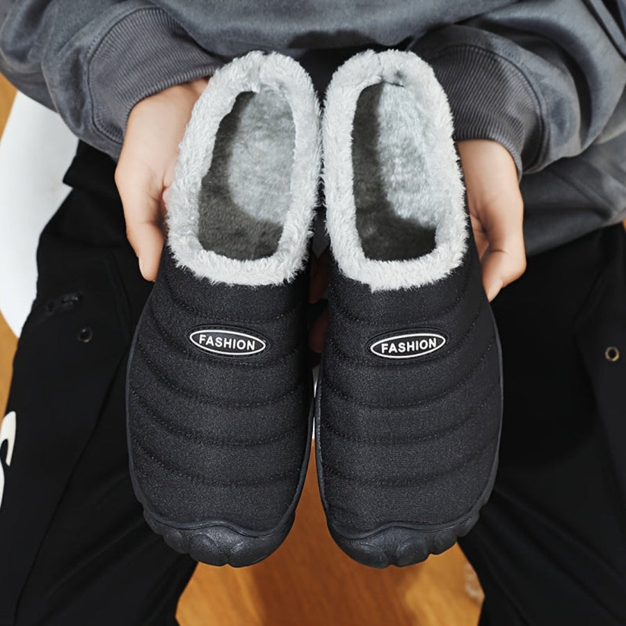 Unisex Mjuka Fodrade Tofflor med Quiltat Yttermaterial och Greppvänlig Sula