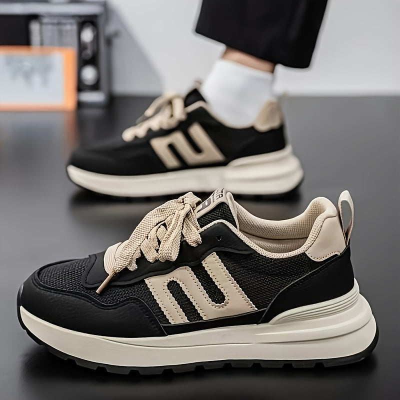 Herrsneakers med modern design för vardagsbruk och sportig stil