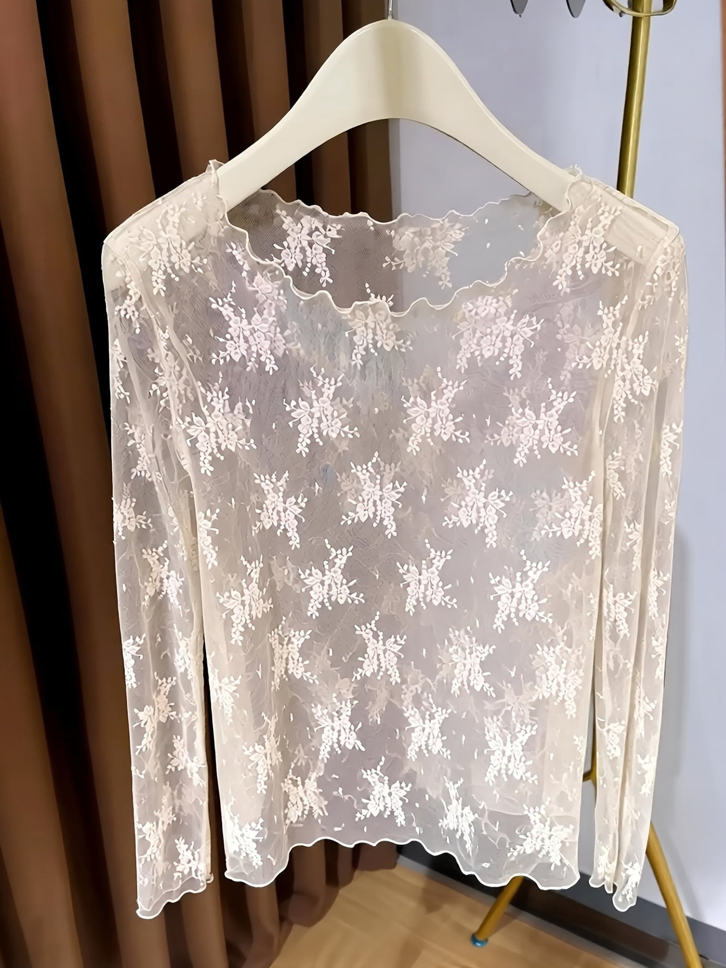Dam Topp med Lång Ärm och Broderade Blommor – Elegant Transparent Festblus