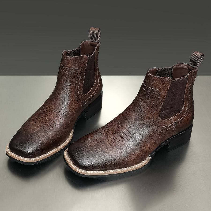 Bruna Chelseaboots med kvadratisk tå och elastiska sidopaneler, broderade detaljer