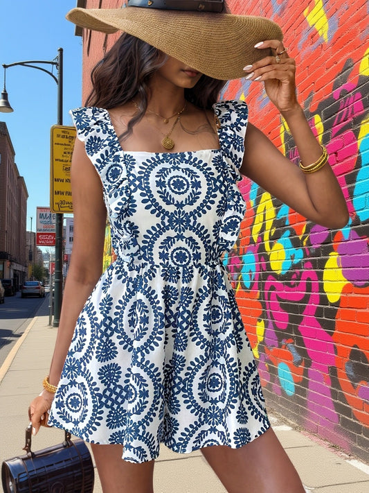 Dam Playsuit med Tribal Mönster och Volangdetaljer – Elegant Sommarplagg för Stadspromenad och Semester