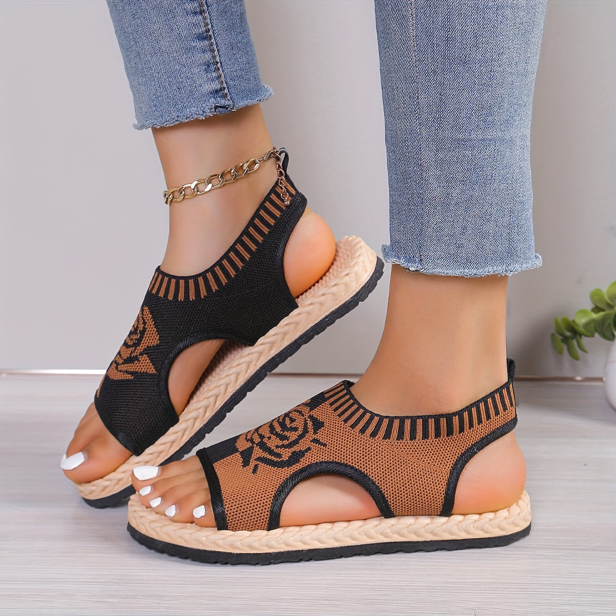 Dam Sandaler med Rosmotiv – Casual Sommarskor med Öppen Tå och Platåsula
