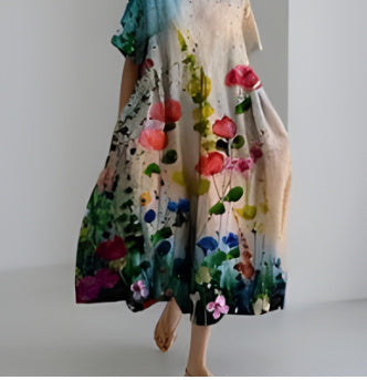 Damklänning med lös passform och färgstarkt blommönster – Modern vardagsstil