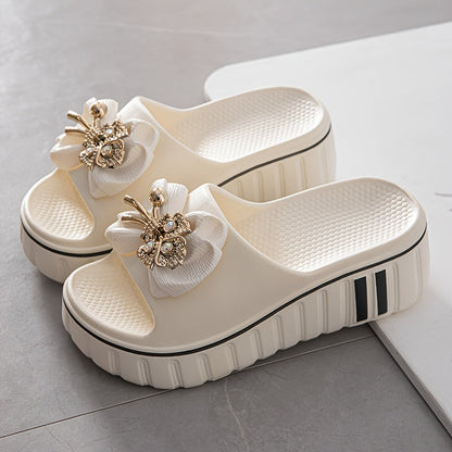 Damsandaler med platå och dekorativ blomma – Trendiga slides för vardagsbruk och fritid