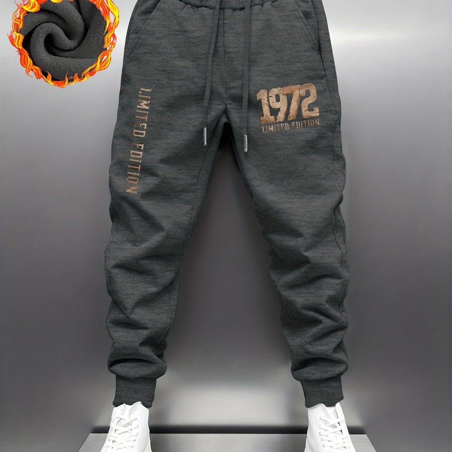 Mjukisbyxor med fleecefoder, "1972 Limited Edition" tryck, resår i midja och benslut, herrmodell