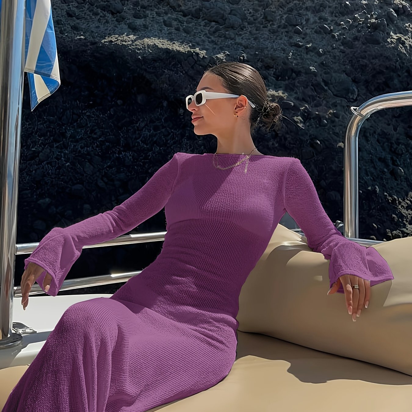 Damers maxiklänning med lång ärm och elegant strandstil – perfekt för semester, båt och pool