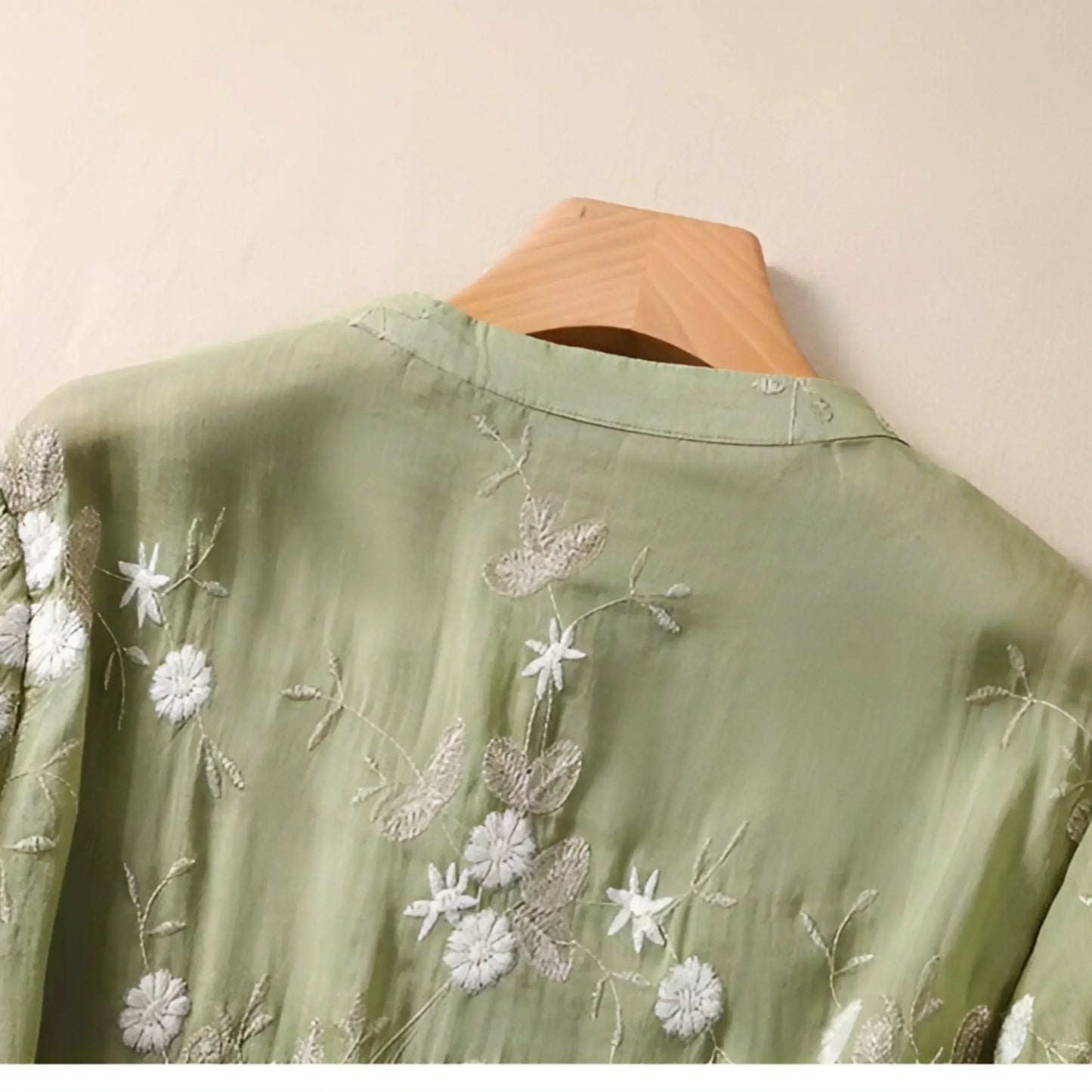 Damblus med broderade blommor och avslappnad passform – Elegant vardagsstil