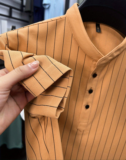 Herrskjorta med kort ärm och ståkrage – Stilren randig design för smart-casual och vardagsbruk