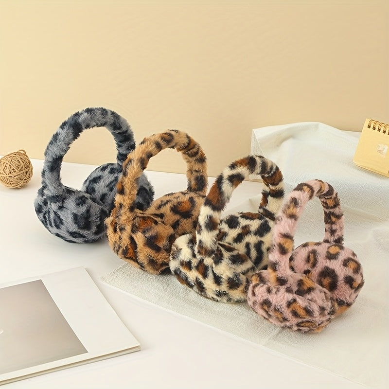 Varmt leopardmönstrat pälsfodrat vinteröronskydd i mjukt material