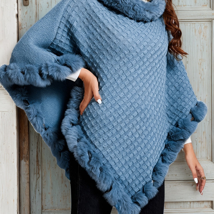 Damponcho med fuskpälsdetaljer och stickat mönster i one-size, tillgänglig i flera färger