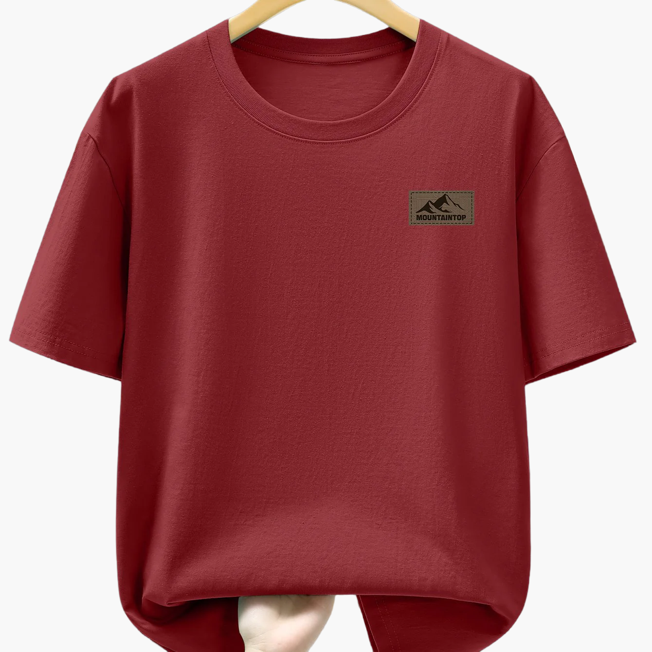 Herr T-shirt med minimalistisk bergslogga – Avslappnad och trendig vardagsstil