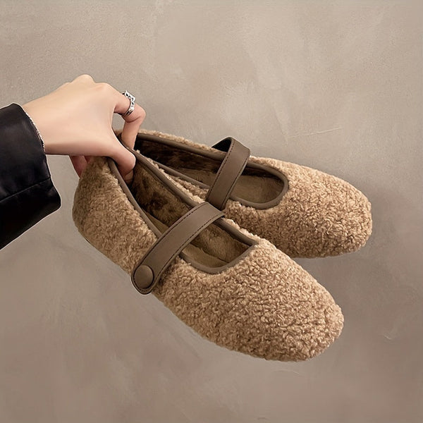 Damballerinaskor fluffigt material med ankelrem
