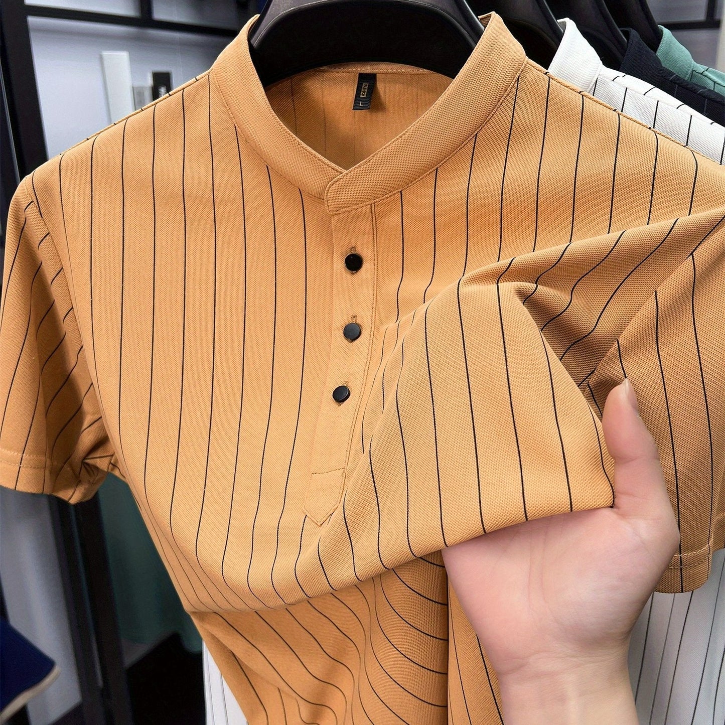 Herrskjorta med kort ärm och ståkrage – Stilren randig design för smart-casual och vardagsbruk