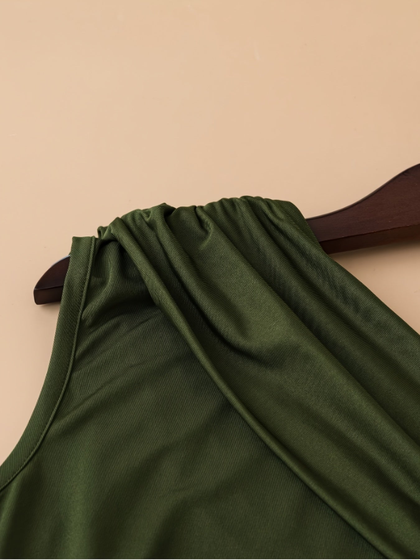 Dam Set – Elegant Enaxel Överdel och Shorts, Perfekt för Vår och Sommar