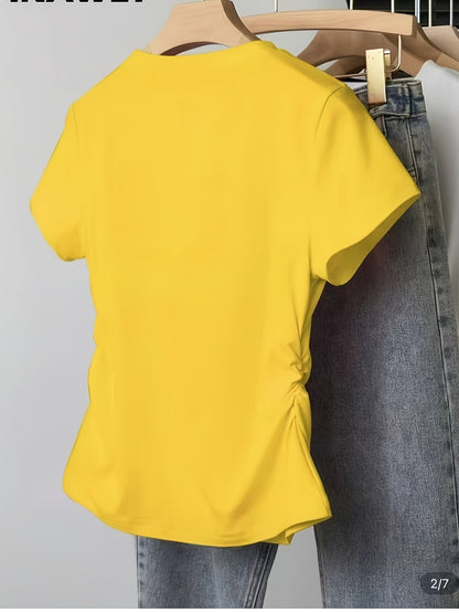 Dam T-shirt med hjärtmotiv och smickrande passform – Trendigt vardagsplagg