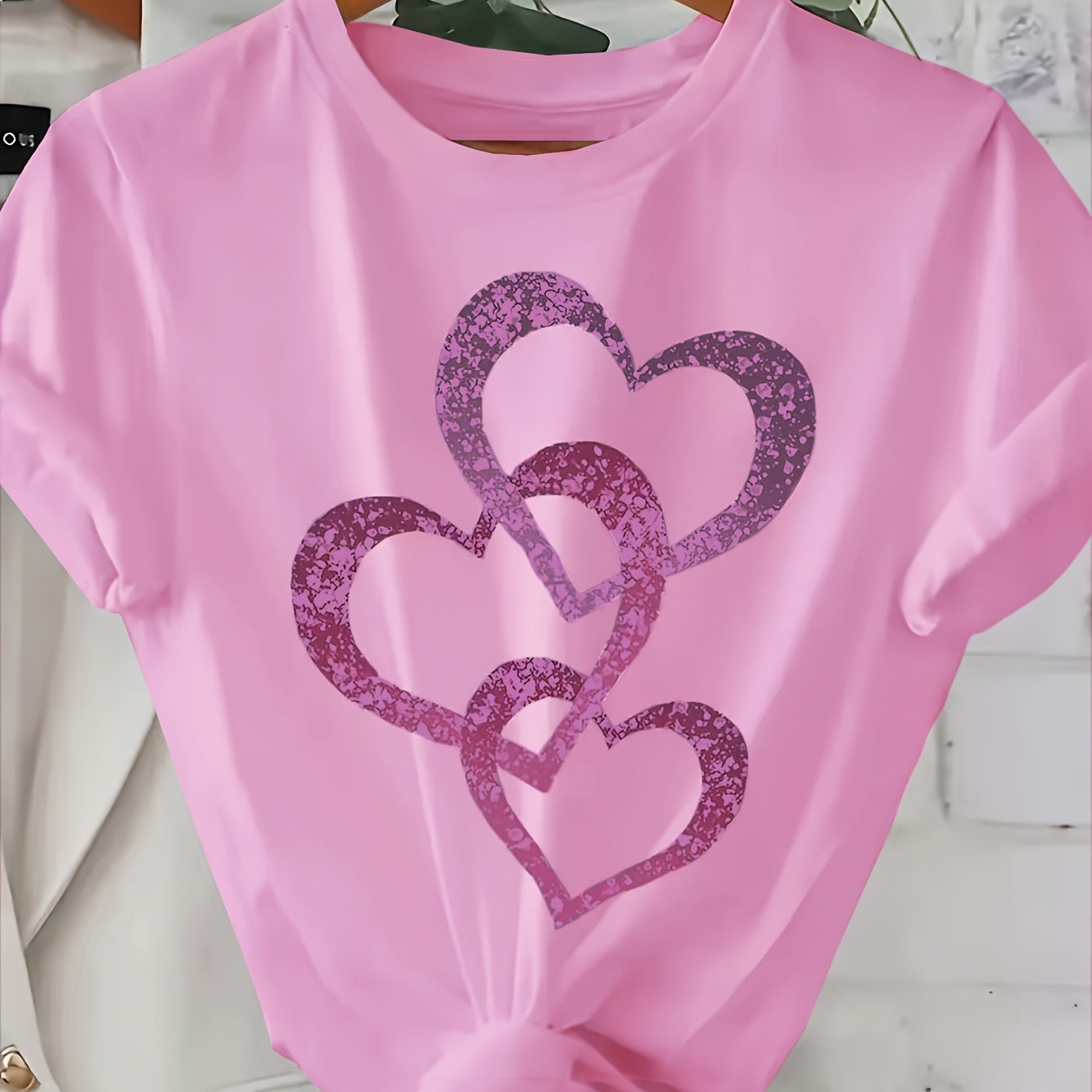 Dam T-shirt med glitterhjärtan – Trendig vardagsstil för sommar