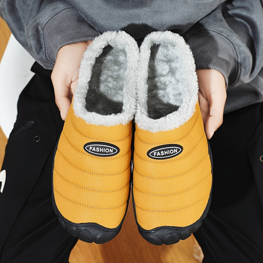 Unisex Mjuka Fodrade Tofflor med Quiltat Yttermaterial och Greppvänlig Sula