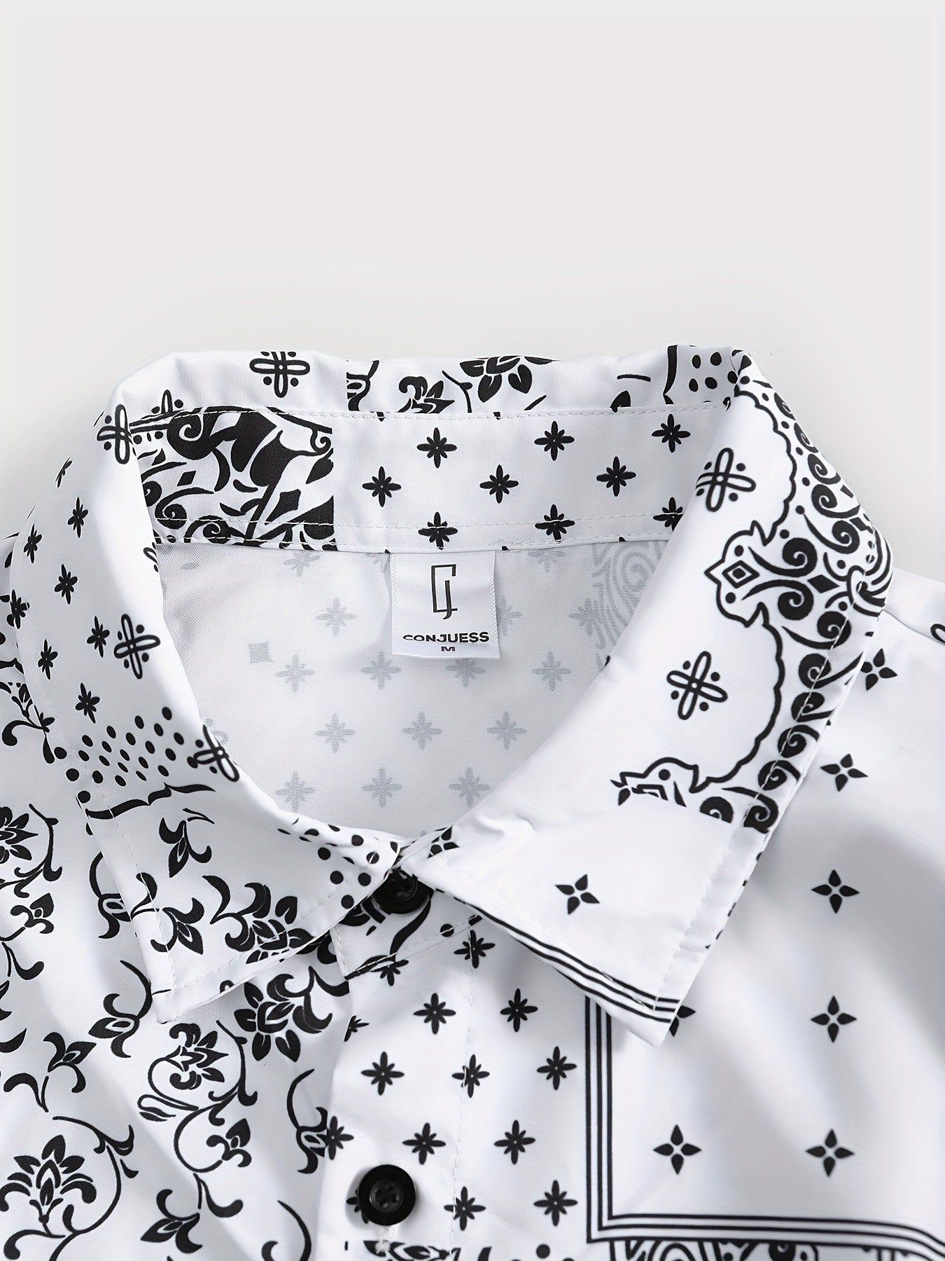 Herr Bandana-Set med Skjorta och Shorts – Avslappnad Sommarstil, Paisleymönster, Perfekt för Semester och Fritid