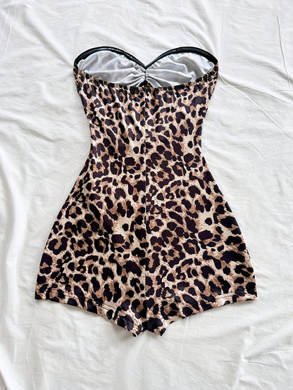 Dam Baddräkt Retro Bandeau Leopardmönstrad med Utskärningar och Dekorativa Spännen – Perfekt för Strand och Pool