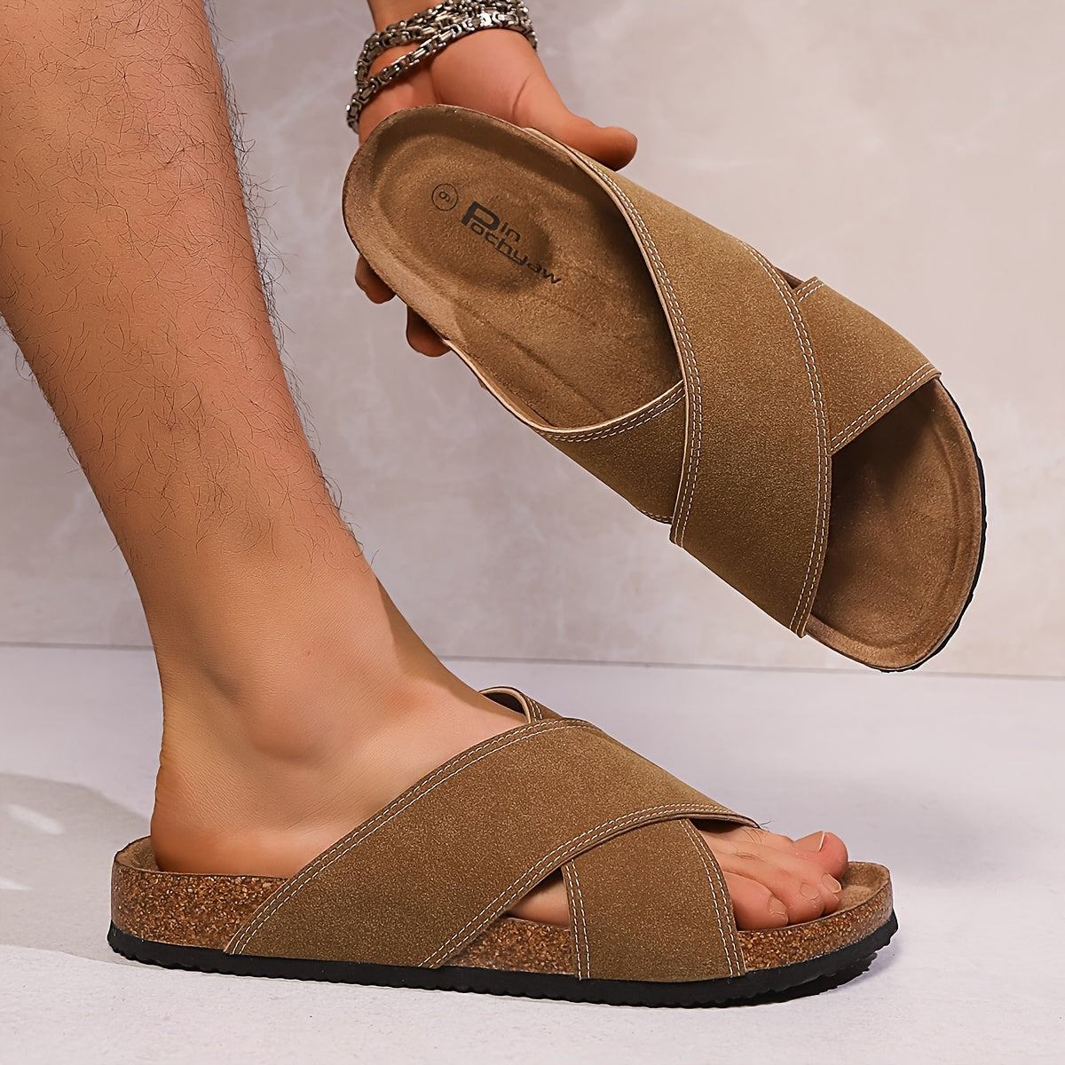 Herr Sandaler med Korsade Remmar – Stilrena och Bekväma Sandaler för Vardagsbruk
