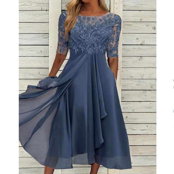Melanie – Chiffon Klänning med Spets och Hålmönster