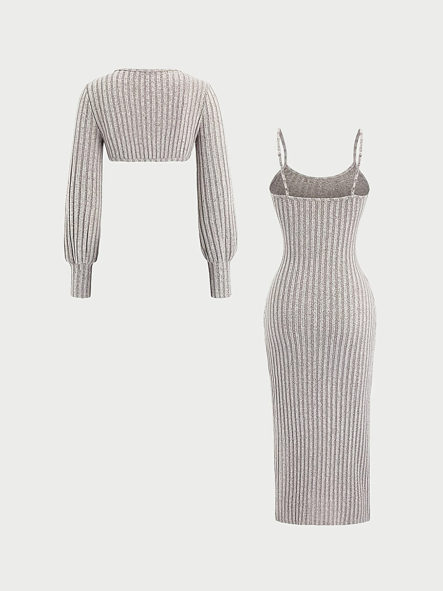 Ribbad klänning med slits och matchande bolero för dam