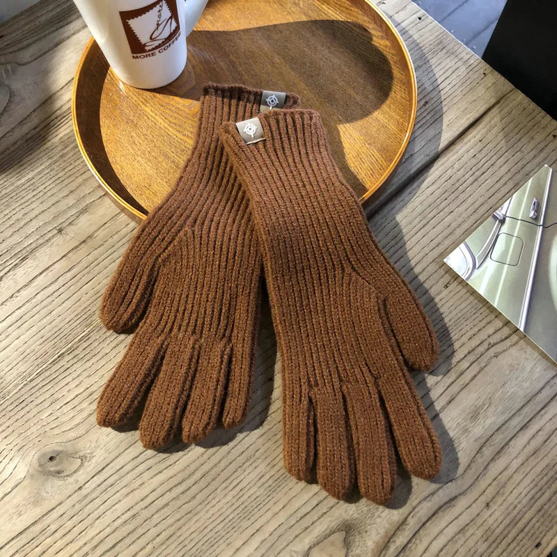 Stickade handskar i mjukt material med ribbad mudd, flera färger