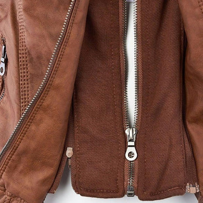 Damjacka i bikerstil med huva och dragkedja – Perfekt för höst och vardag i PU-konstläder