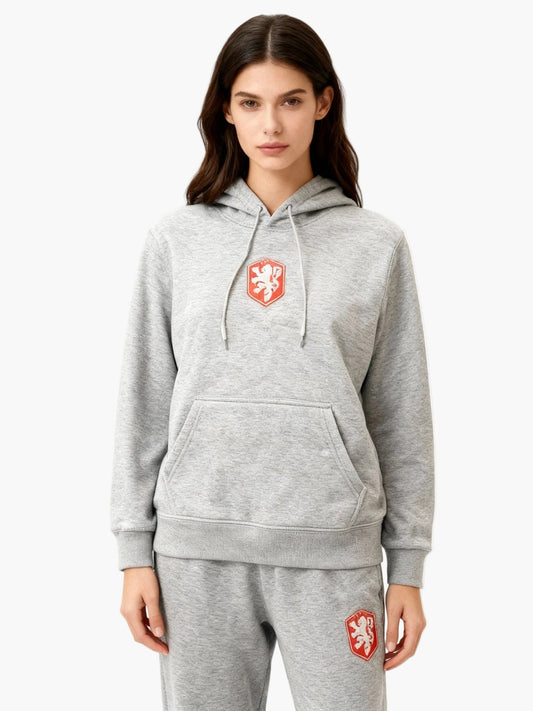 Damers sportiga hoodie och mjukisbyxor – avslappnad stil för vardag och träning