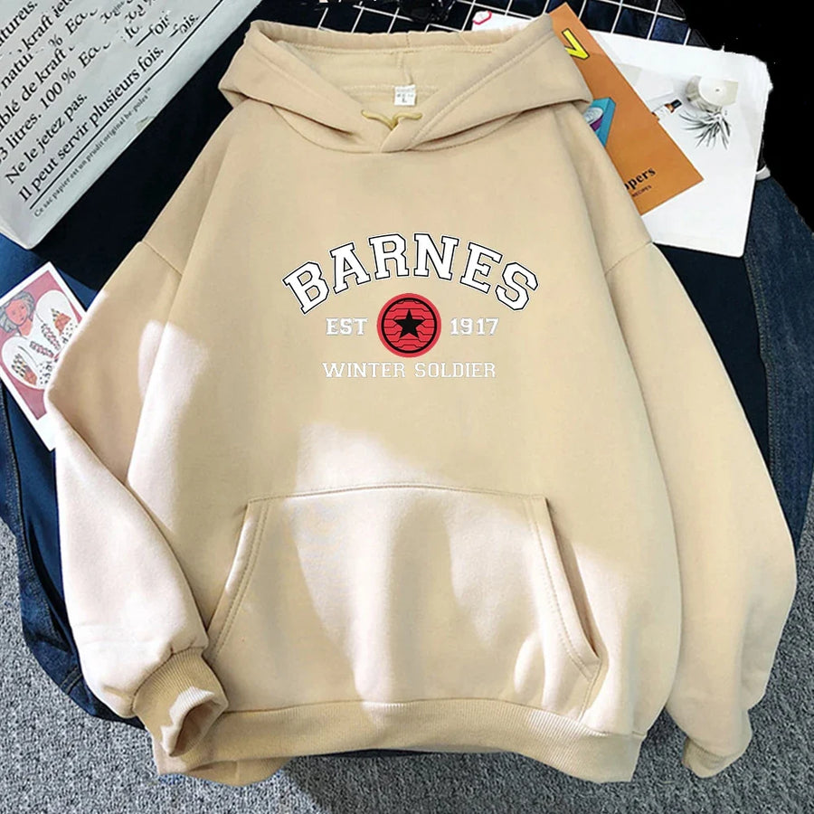 Unisex Hoodie med "Barnes Winter Soldier" tryck och magficka