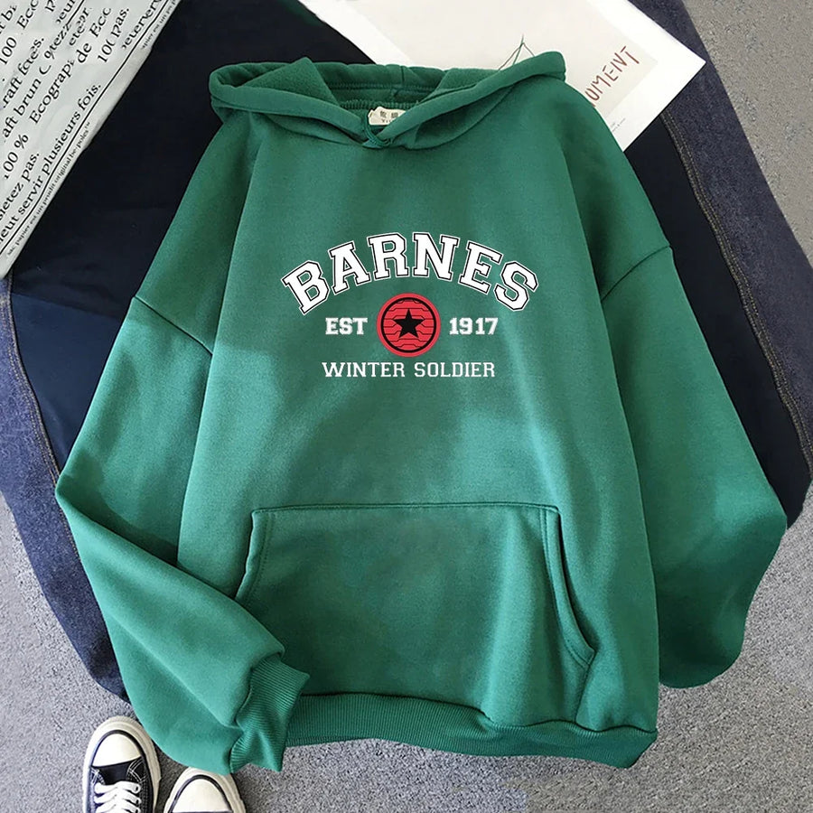 Unisex Hoodie med "Barnes Winter Soldier" tryck och magficka